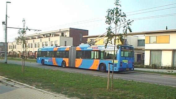 Systematisch Verlichting Het formulier Tussen zomer en herfst. Trolley 2000 - Arnhem Rijkerswoerd - Intermezzo :  De Hoge Veluwe - Nogmaals Rijkerswoerd Andere DDR-artikelen over Arnhem en  omgeving Trolleybus en reizigerskolder (Frans Mensonides; november 1996; in  de reeks "Drie ...